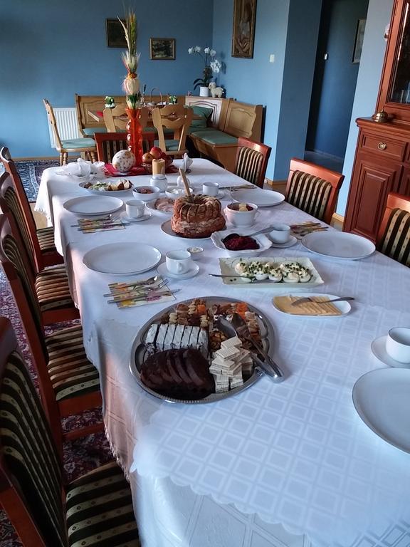 Gospodarstwo Agroturystyczne-Pensjonat Sad Bed & Breakfast ป็อดกูชิน ภายนอก รูปภาพ